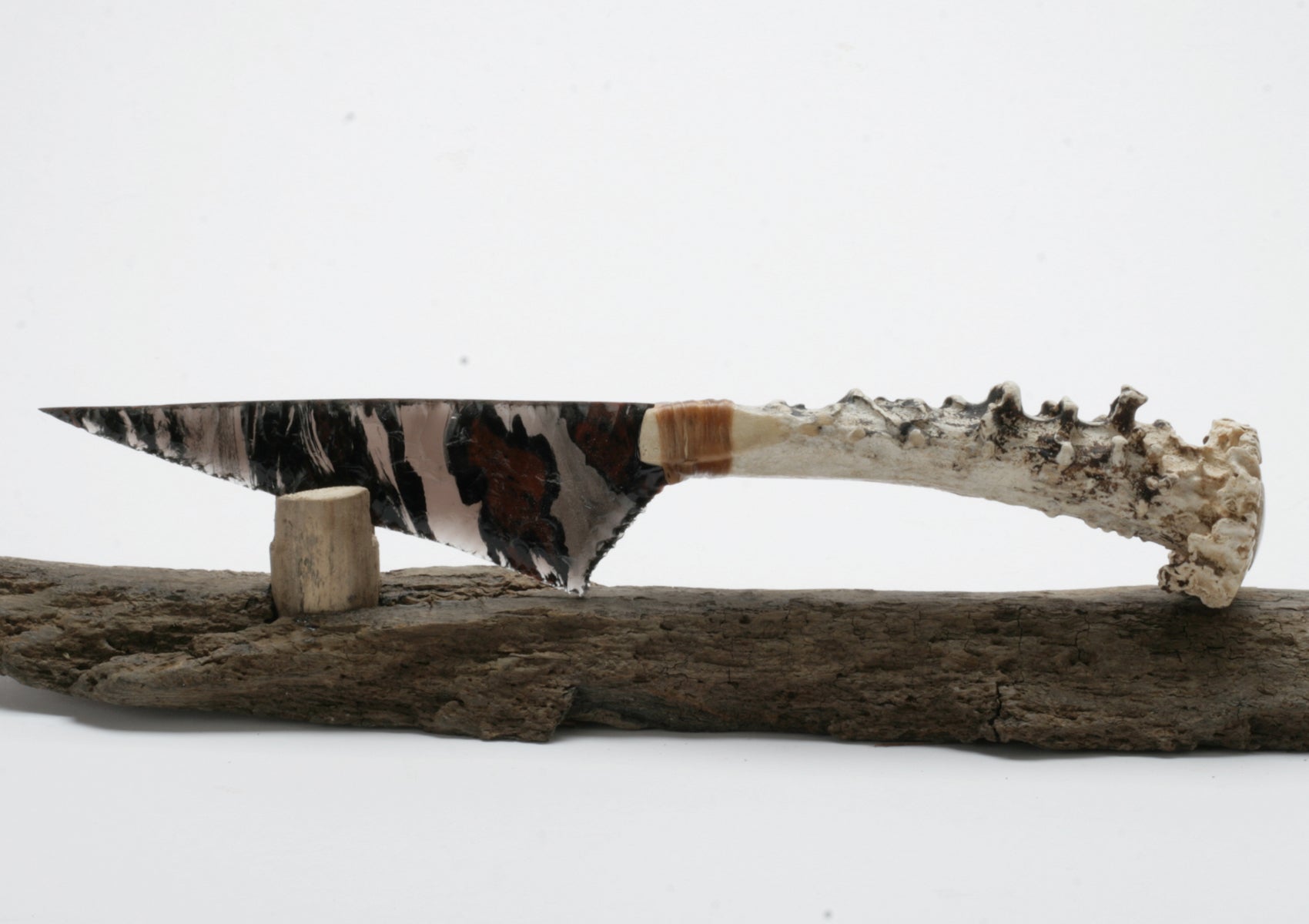 Tri flow Transparent Obsidian Knife with Roe Deer Antler Handle